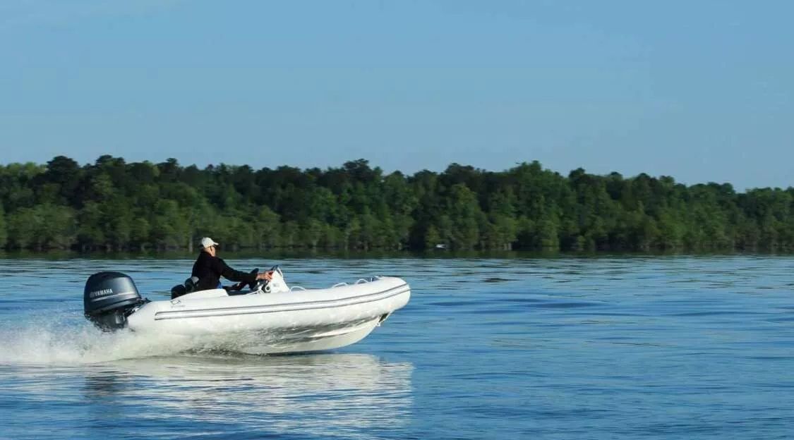 Zodiac Yachtline 440