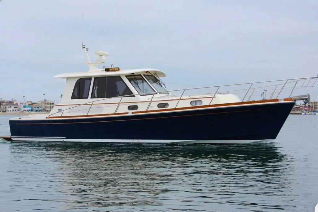 Grand Banks Yachts 39 Eastbay SX