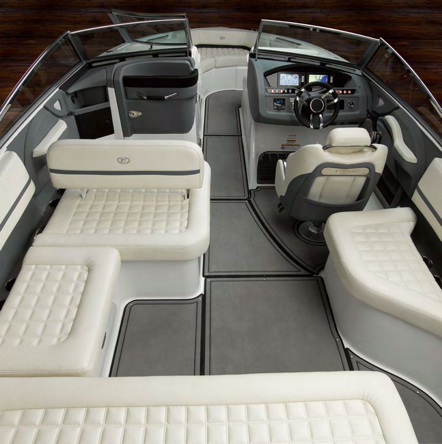 Cobalt Boats R5 Interior
