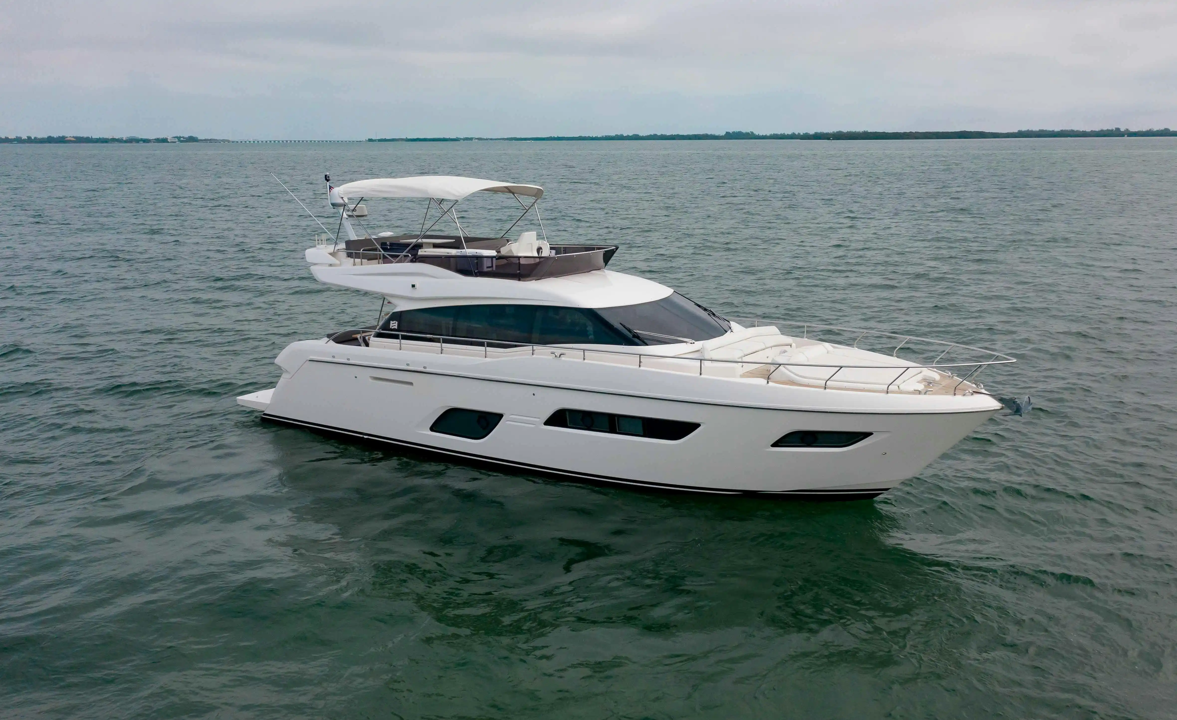 Ferretti Yachts 550 photo