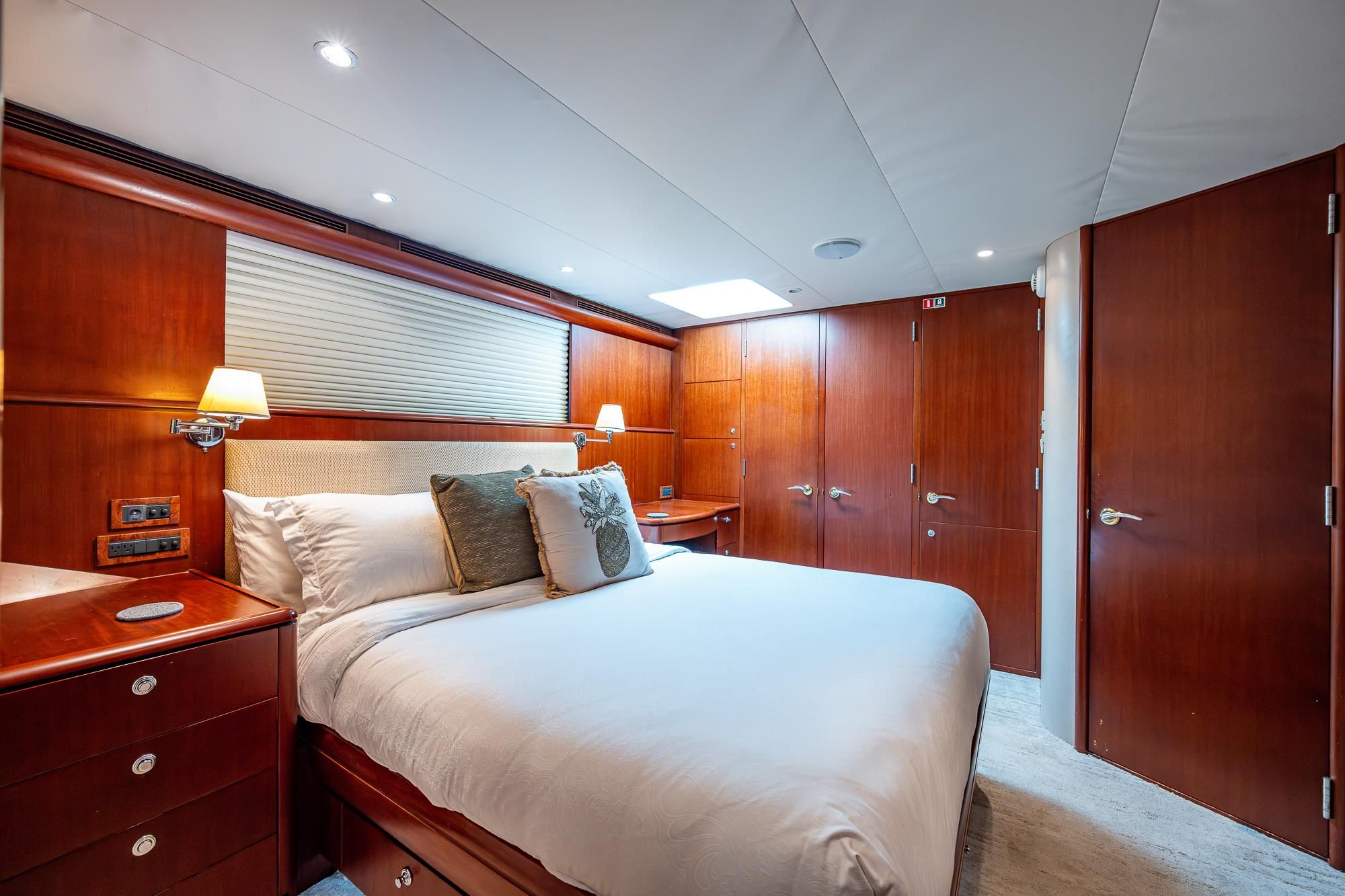 Cheoy Lee Shipyards Bravo 88 Interior
