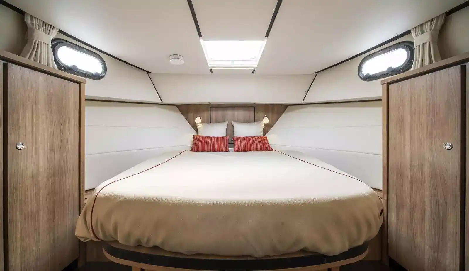 Interni del Linssen 30 SL AC