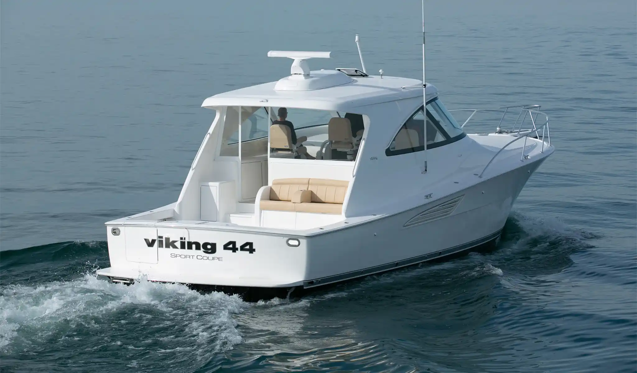 Viking Yacht 44SC Exterior