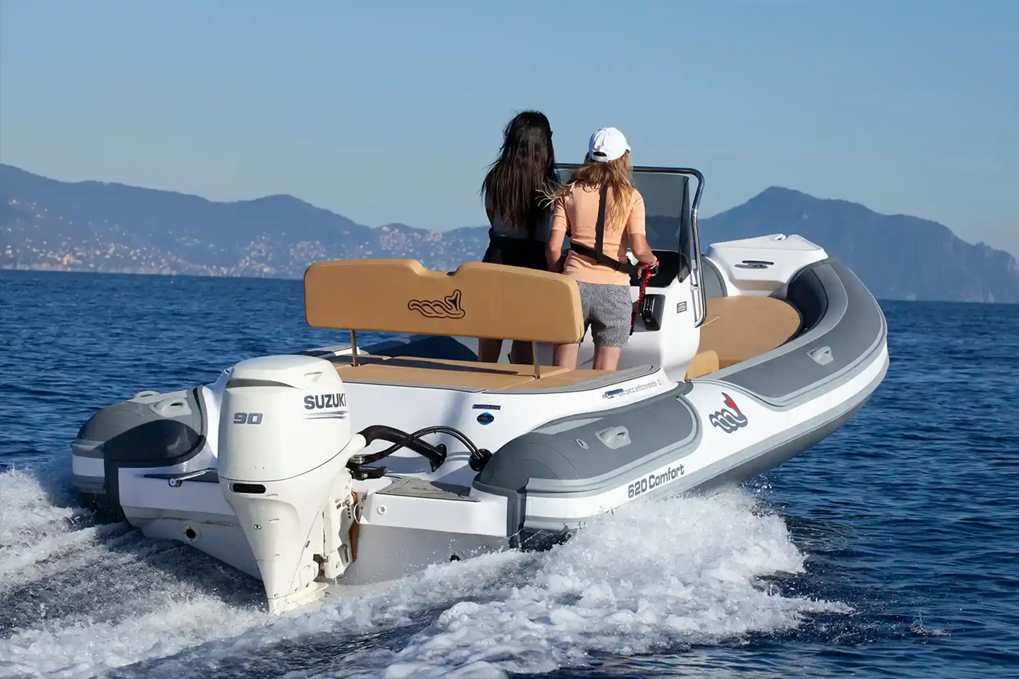 MV Marine MV 620 Exterior