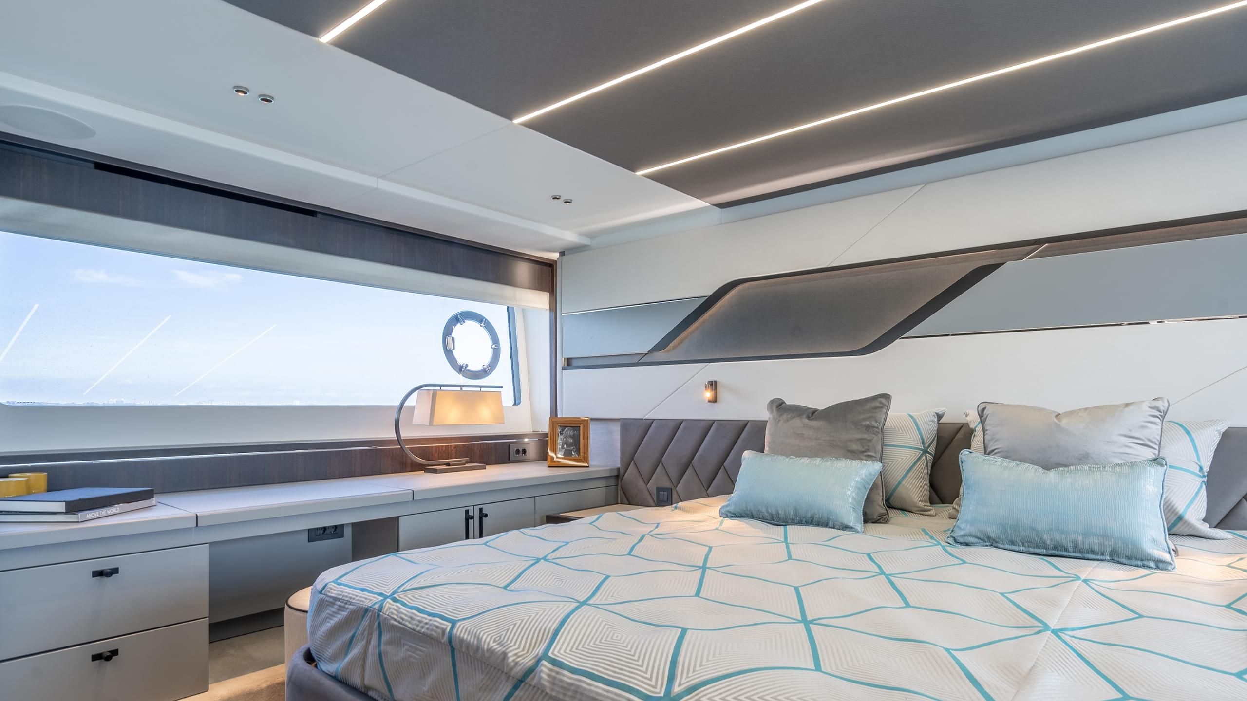 Sunseeker 74 Sport Yacht XPS Interior