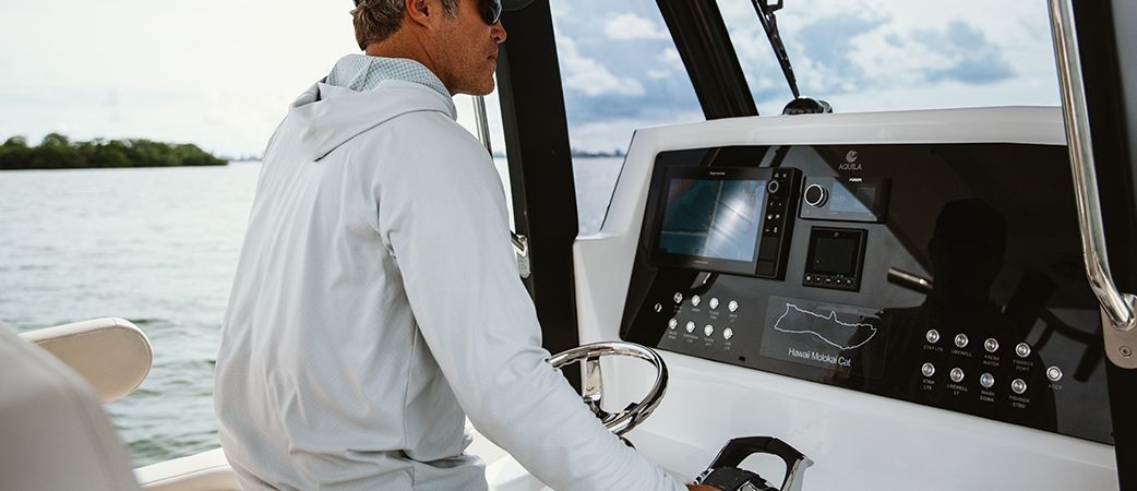 Interior del Aquila 28 Molokai