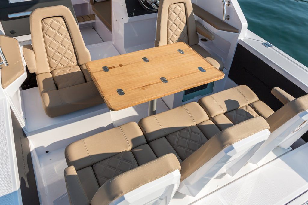 Axopar 24 T-Top Interior