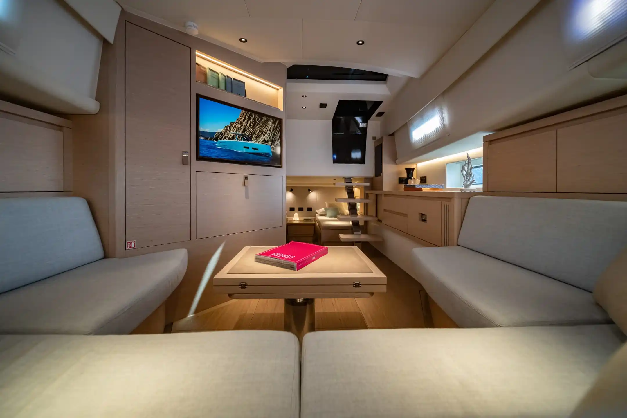 Interior del Pardo Yachts P43R
