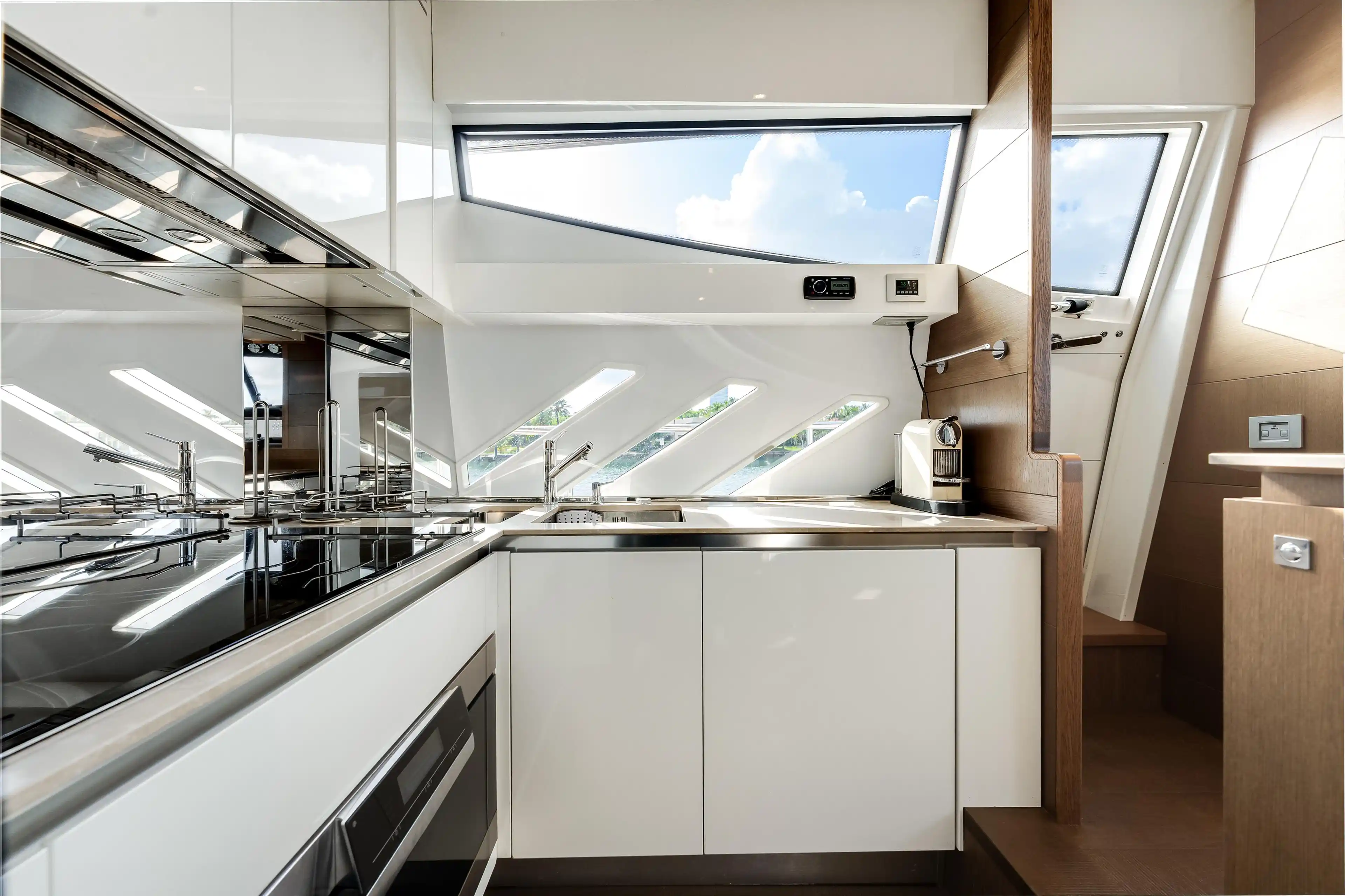 Ferretti Yachts 870 Interior