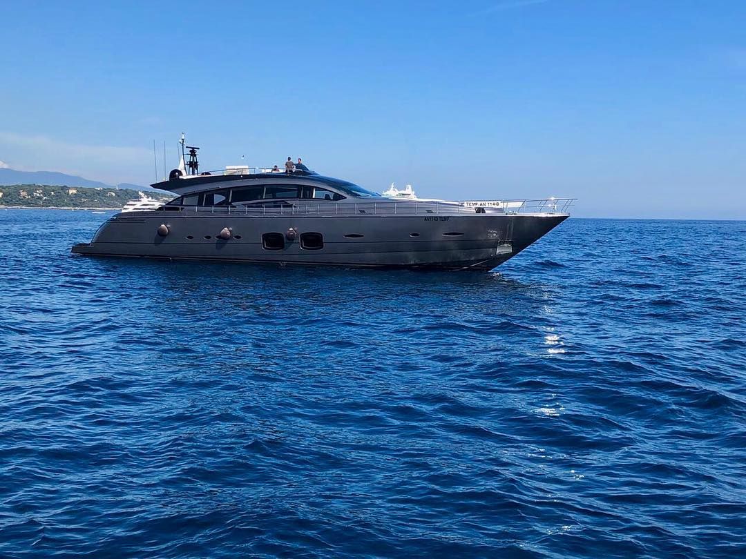 Esterni del Pershing 108