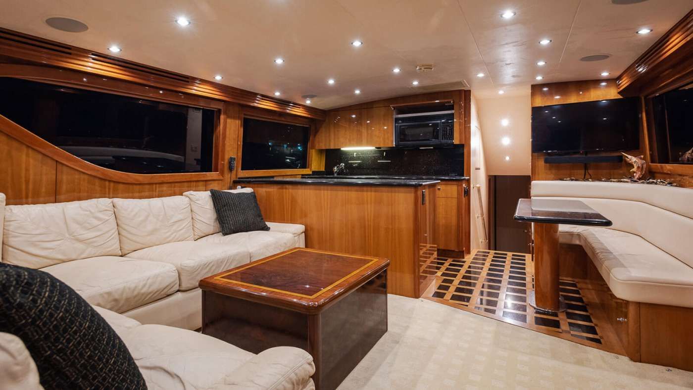 Hatteras 60 Convertible Interior
