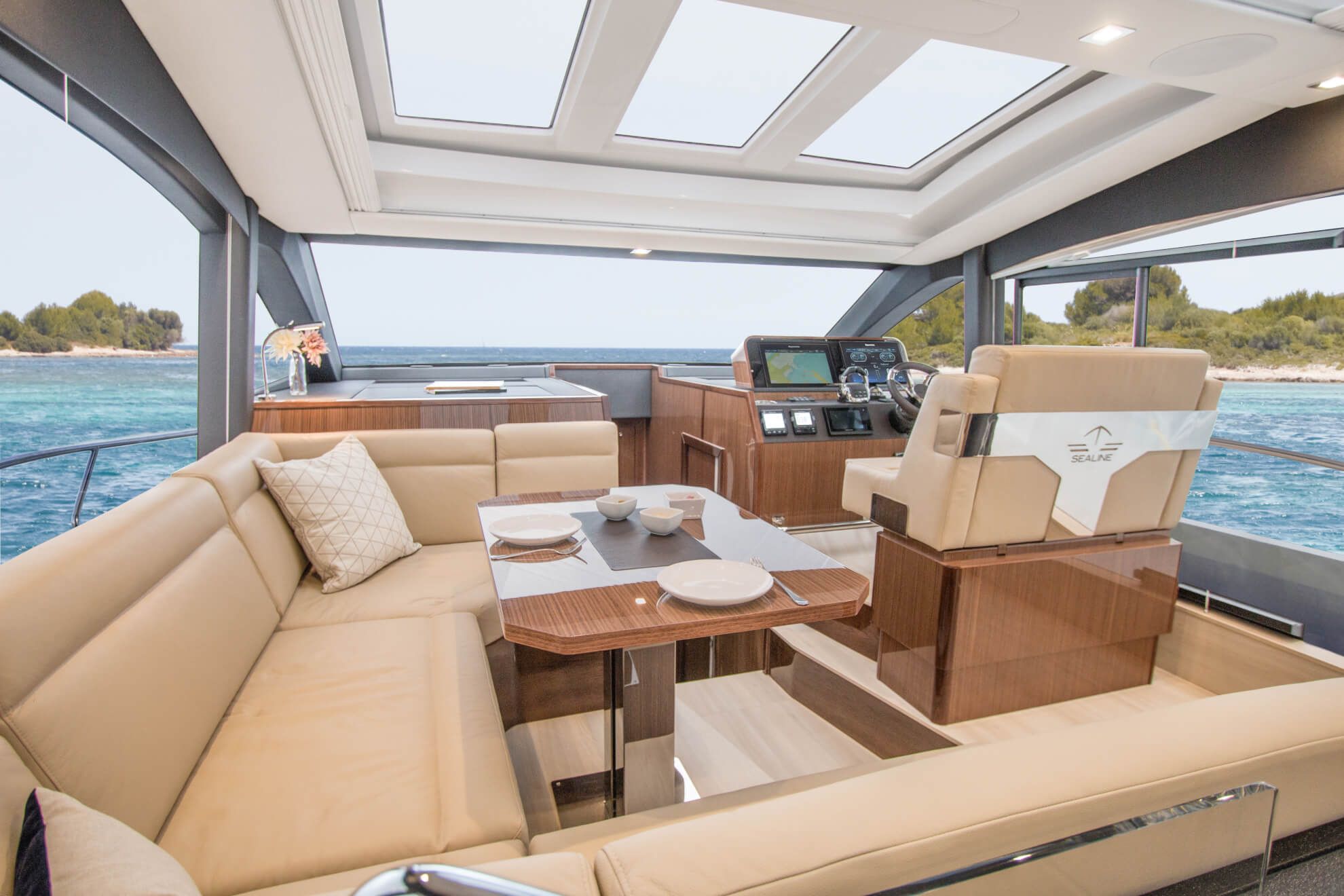 Interior del SEALINE C430
