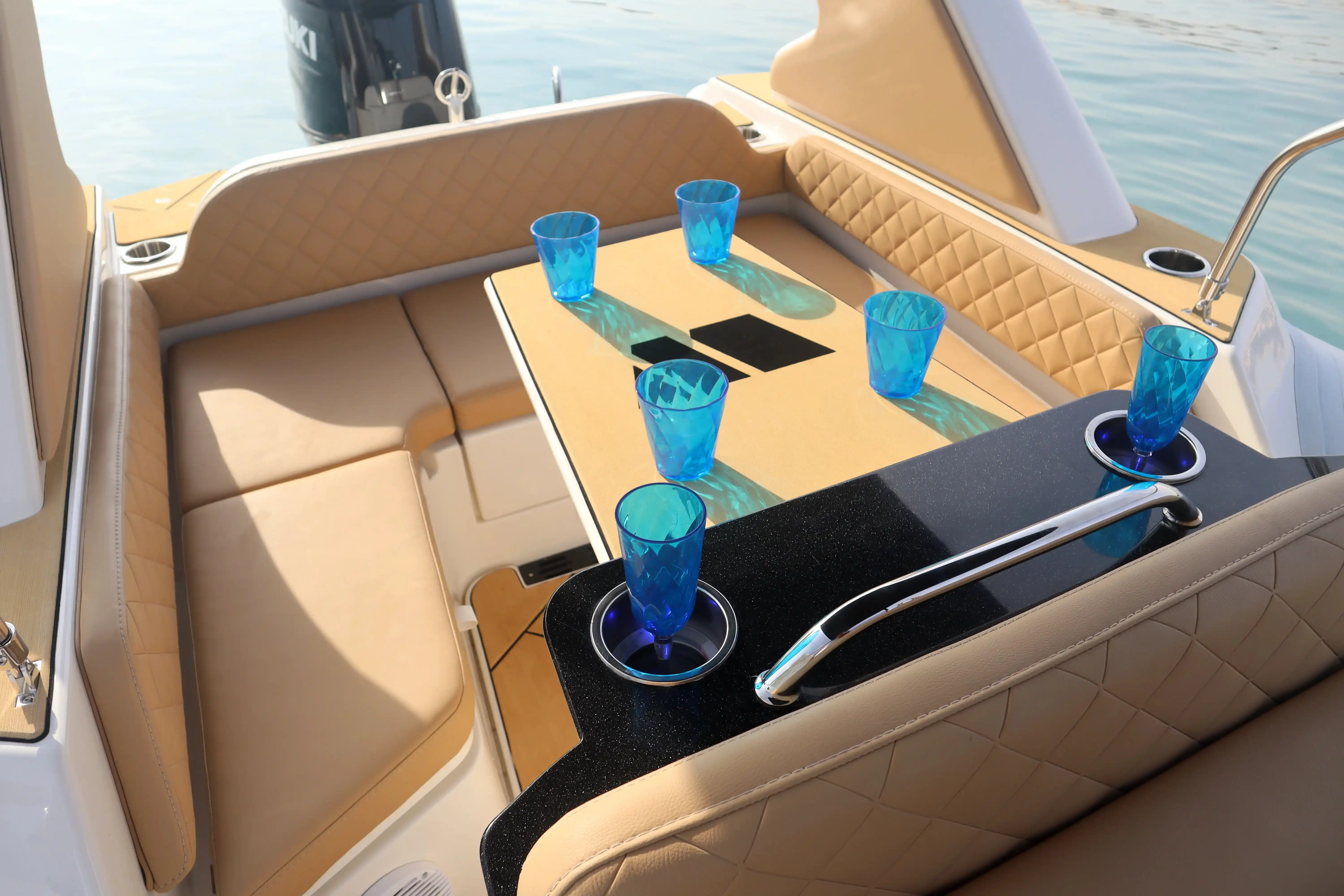 Tiger Marine TopLine 650 Interior