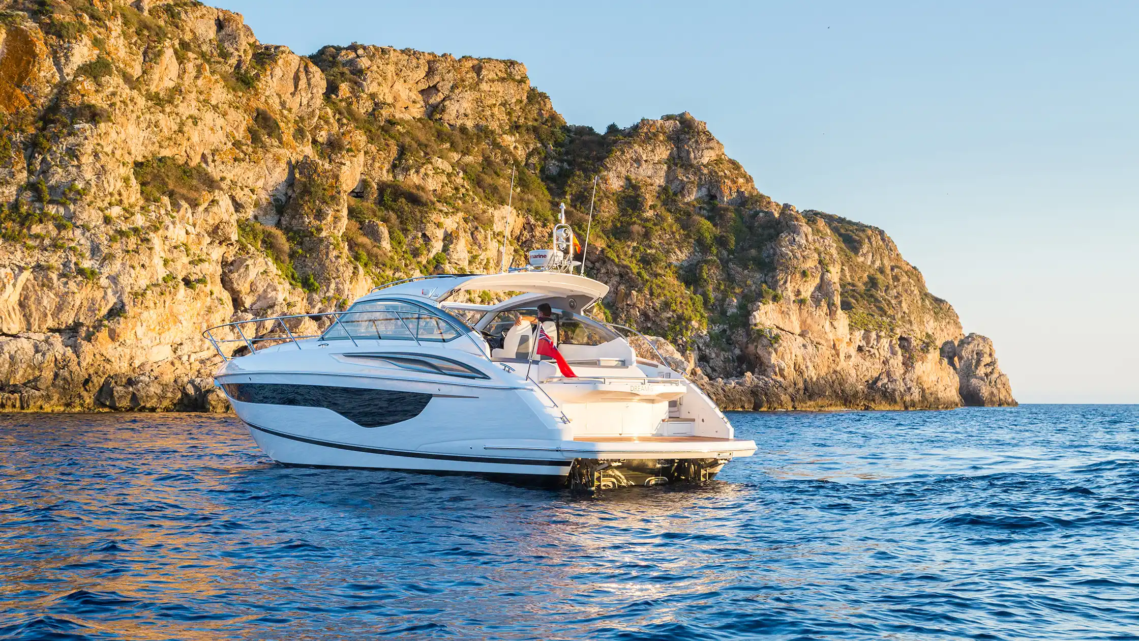 Außenbereich der Princess Yachts V40