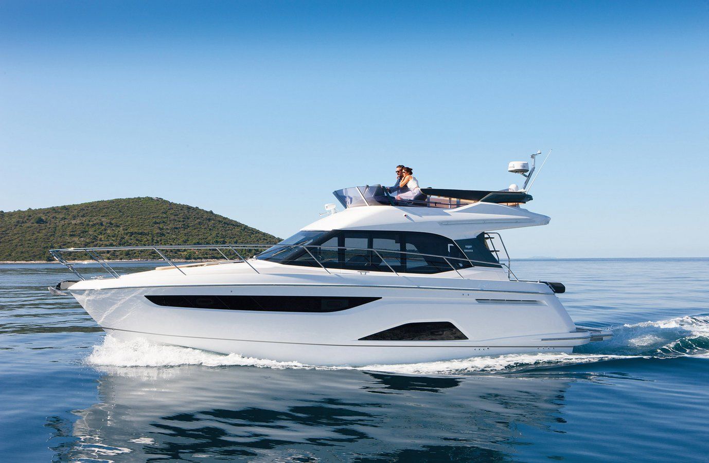 Bavaria Yachts R40 Exterior