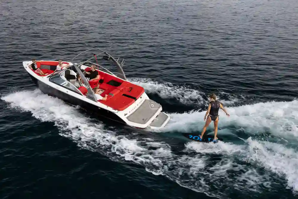 Four Winns H2 Surf