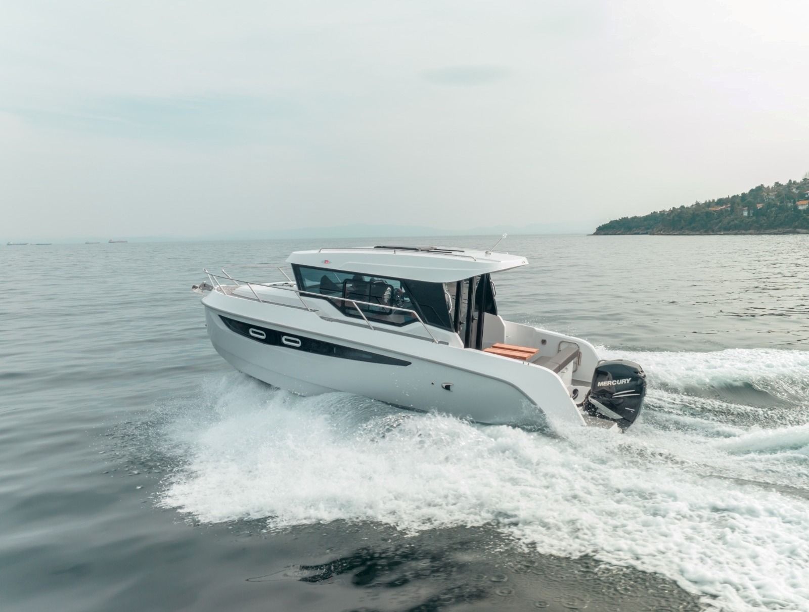 Vento 30 HT Day Boat