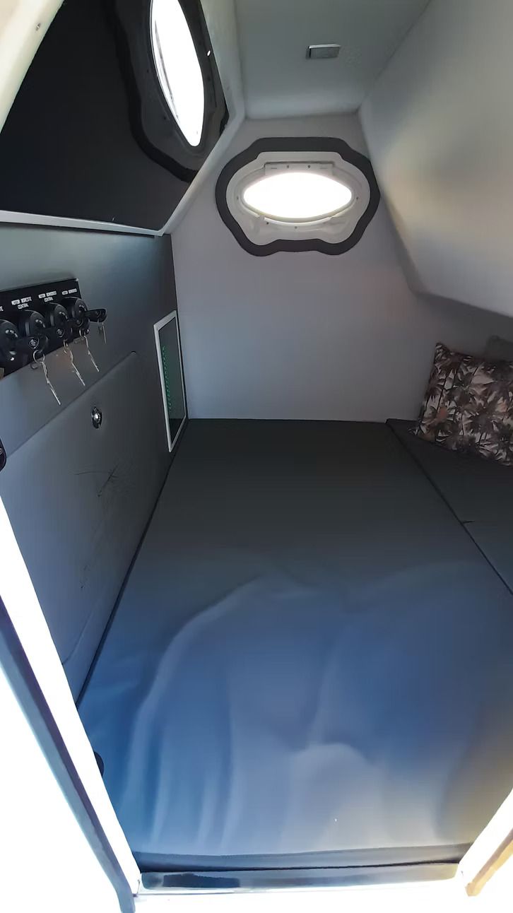 Sedna Sportfishing CAT 370 Interior