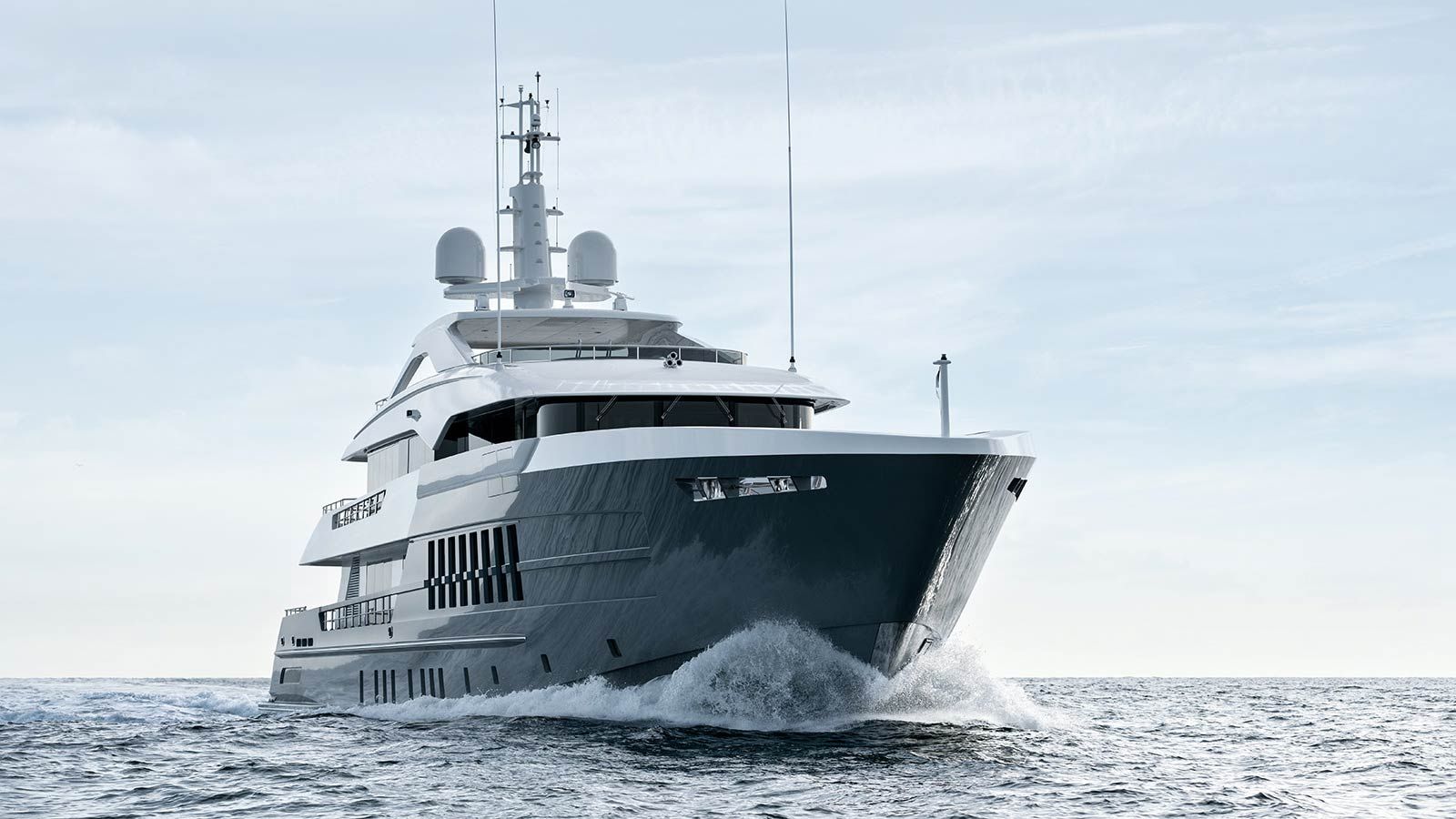 Exterieur van de Heesen Yachts MY Reliance