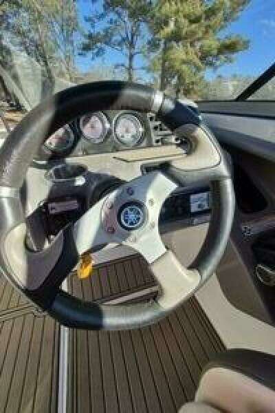 Yamaha 242 Limited S Interior