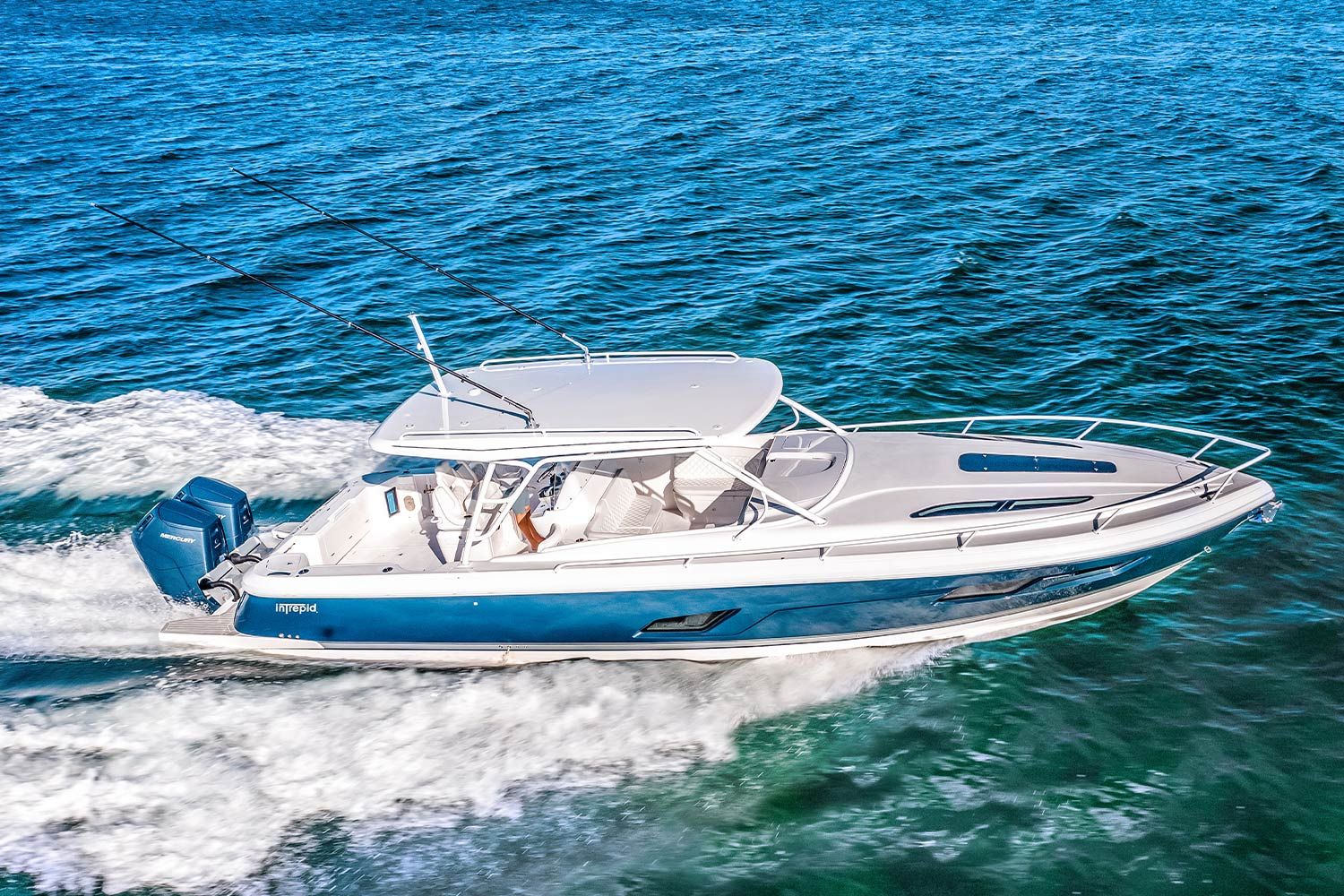 Intrepid Powerboats 41 Valor
