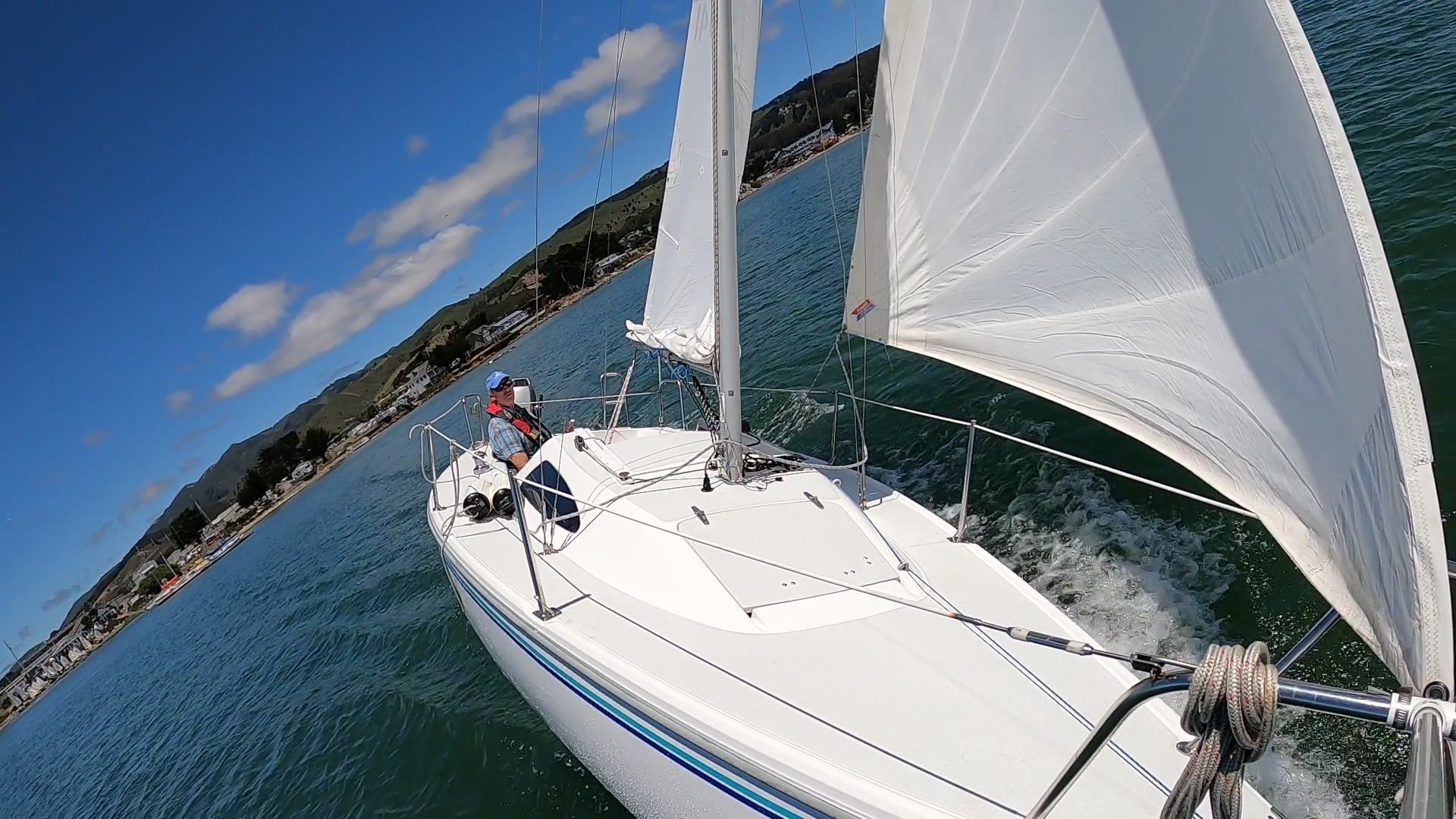 Catalina Yachts 22 Capri Exterior