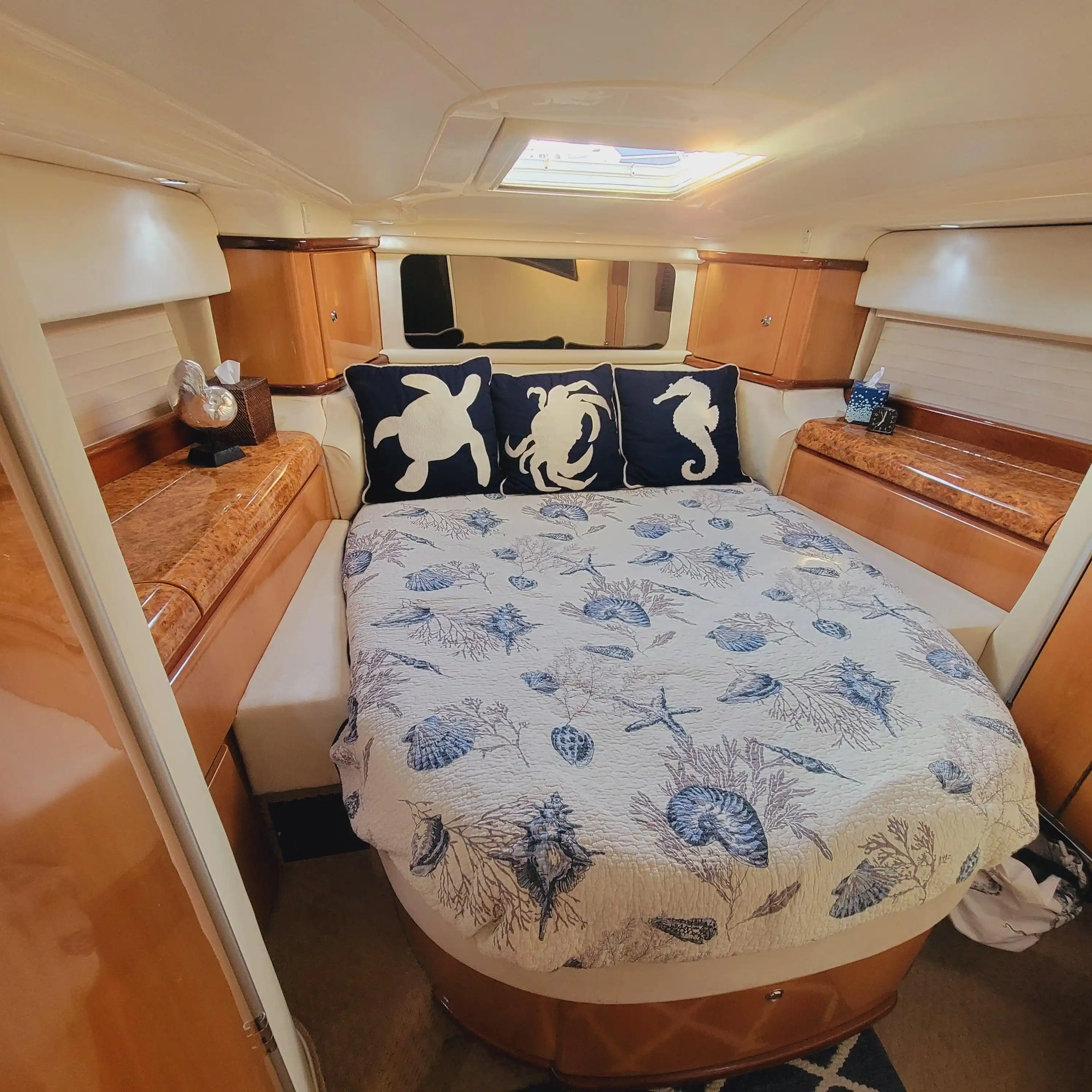 SEALINE 420 Statesman Interior
