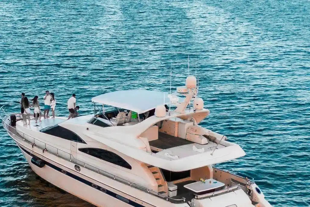 Esterni del Astondoa 72 GLX