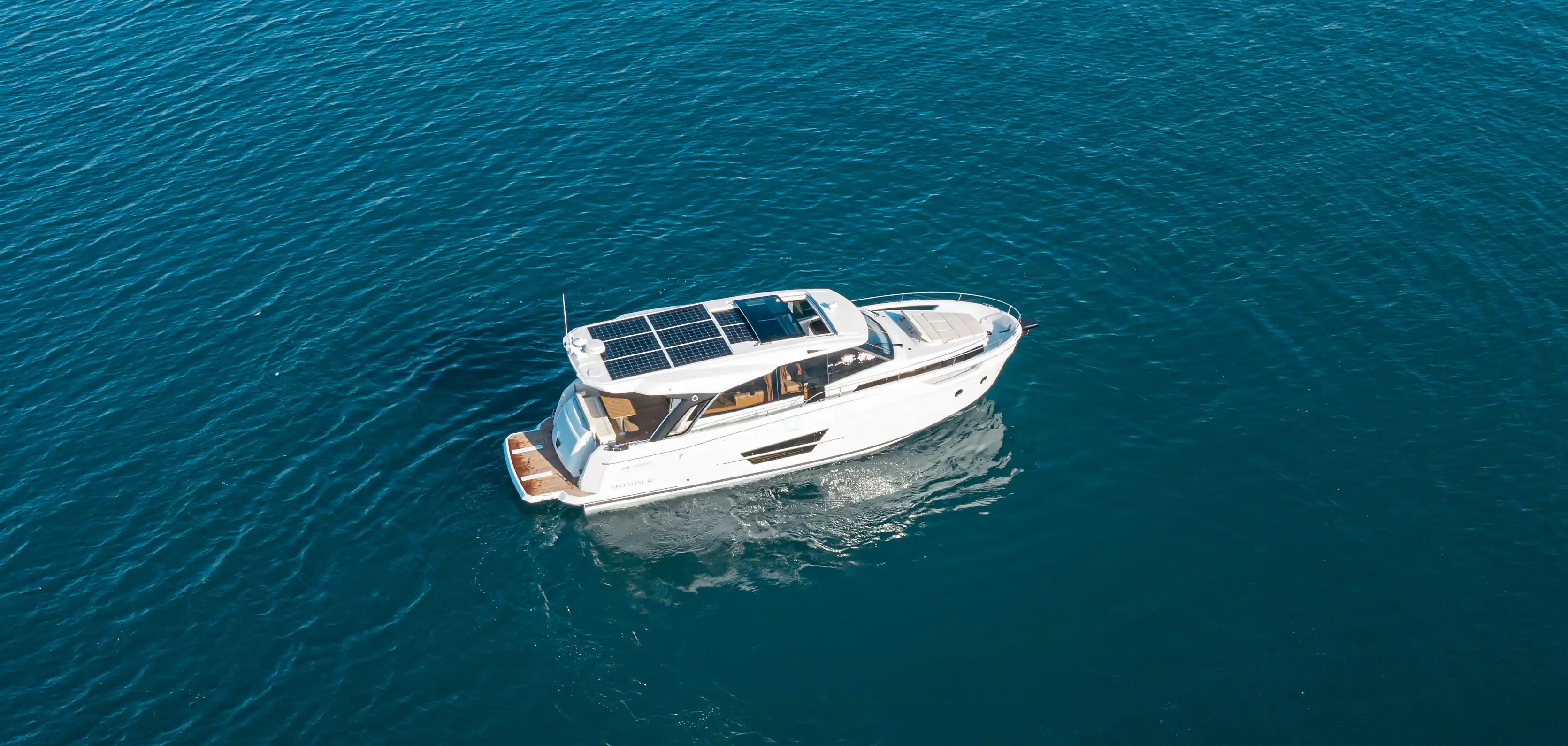 Greenline Yachts 45 Coupe photo