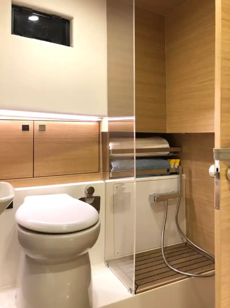 De Antonio Yachts D42 Open Interior