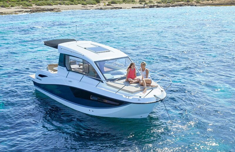 Quicksilver Activ 755 Weekend Exterior