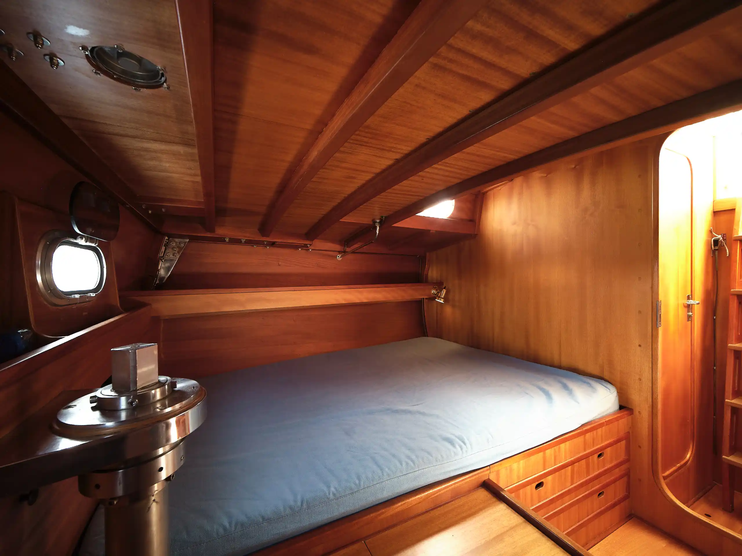 Morri & Para One-Off 50 ULDB Interior