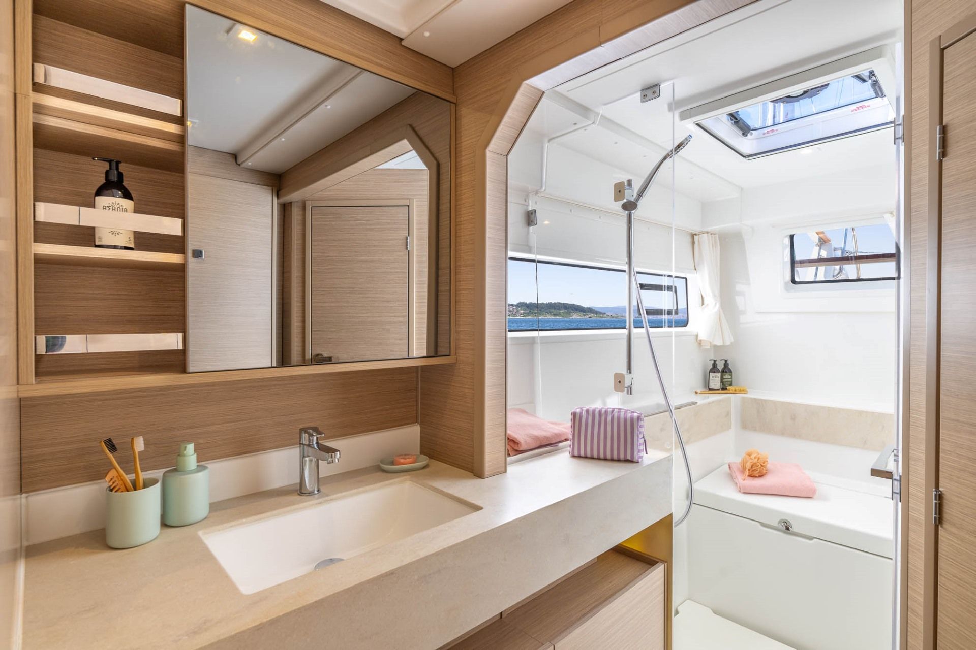 Intérieur du Lagoon 43