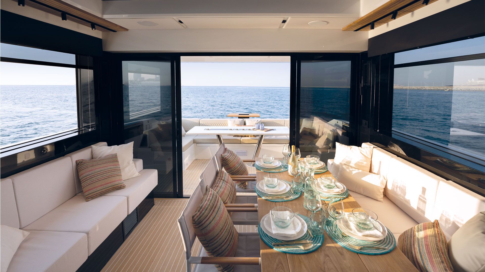 De Antonio Yachts D60 Interior