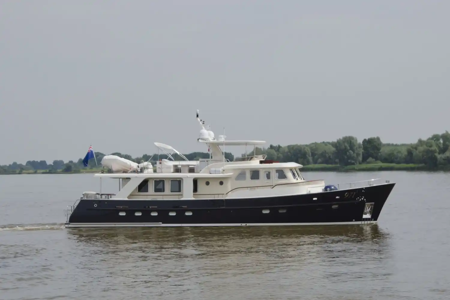 De Alm Delfino 70 Exterior