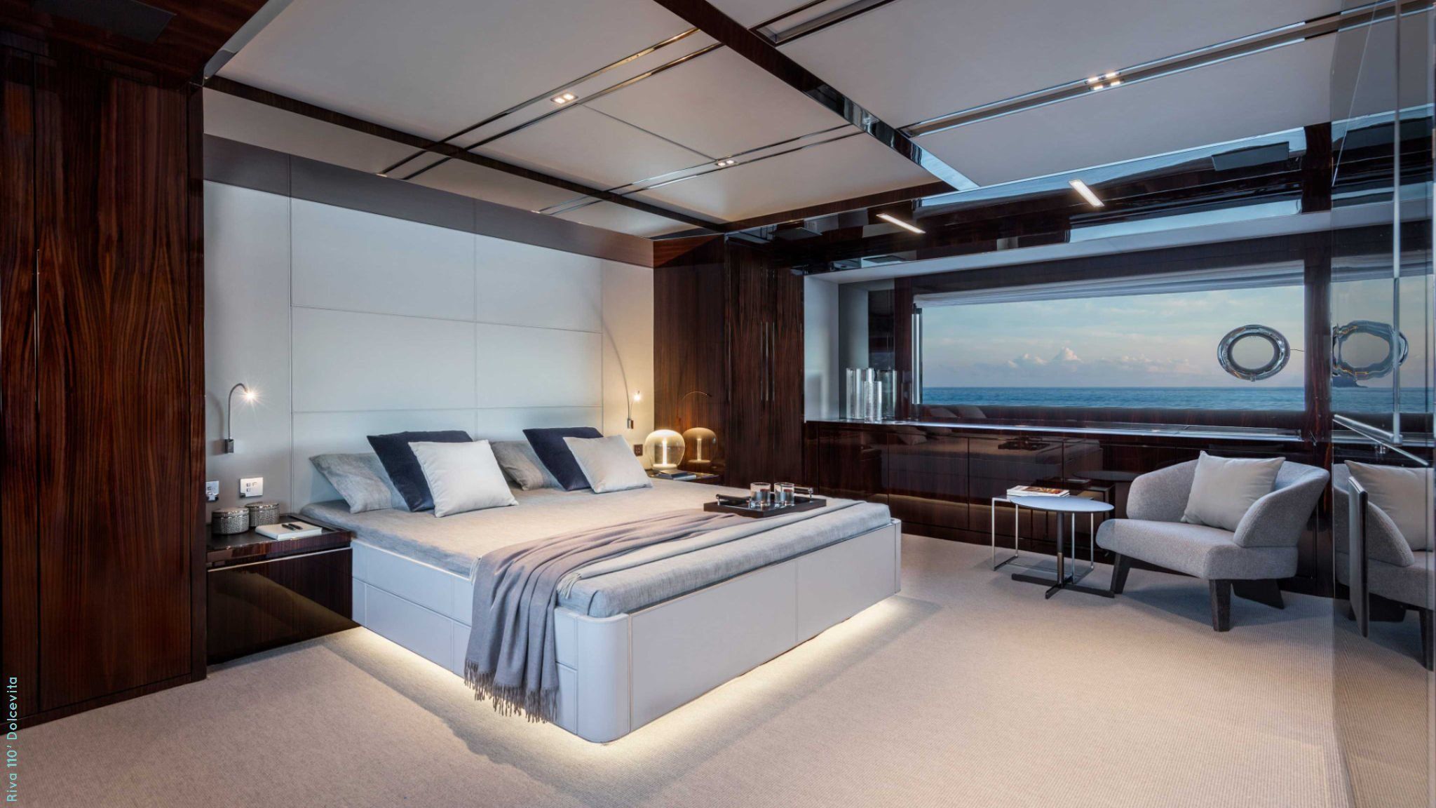 Riva 110' Dolcevita Interior