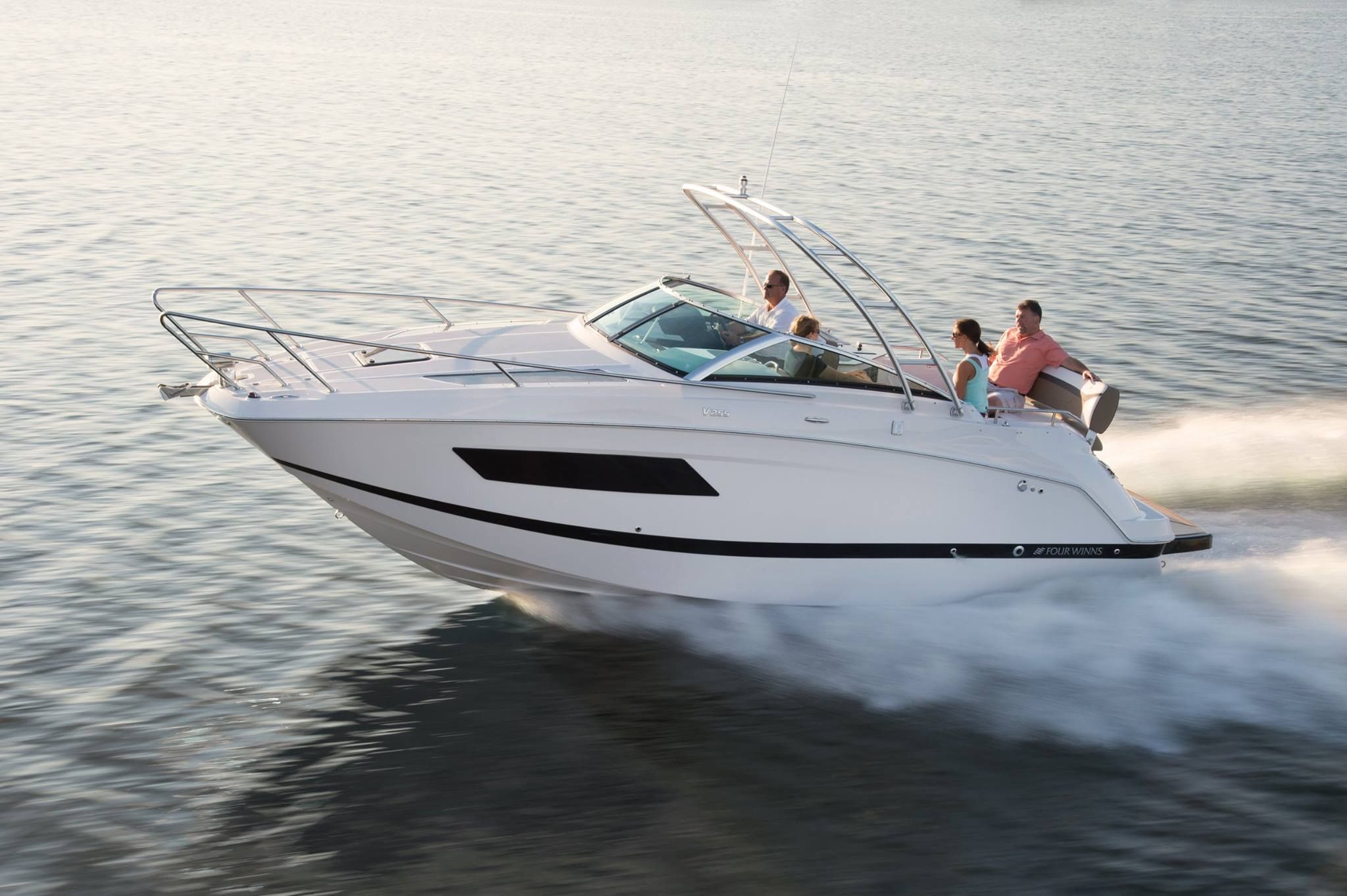 Four Winns V255