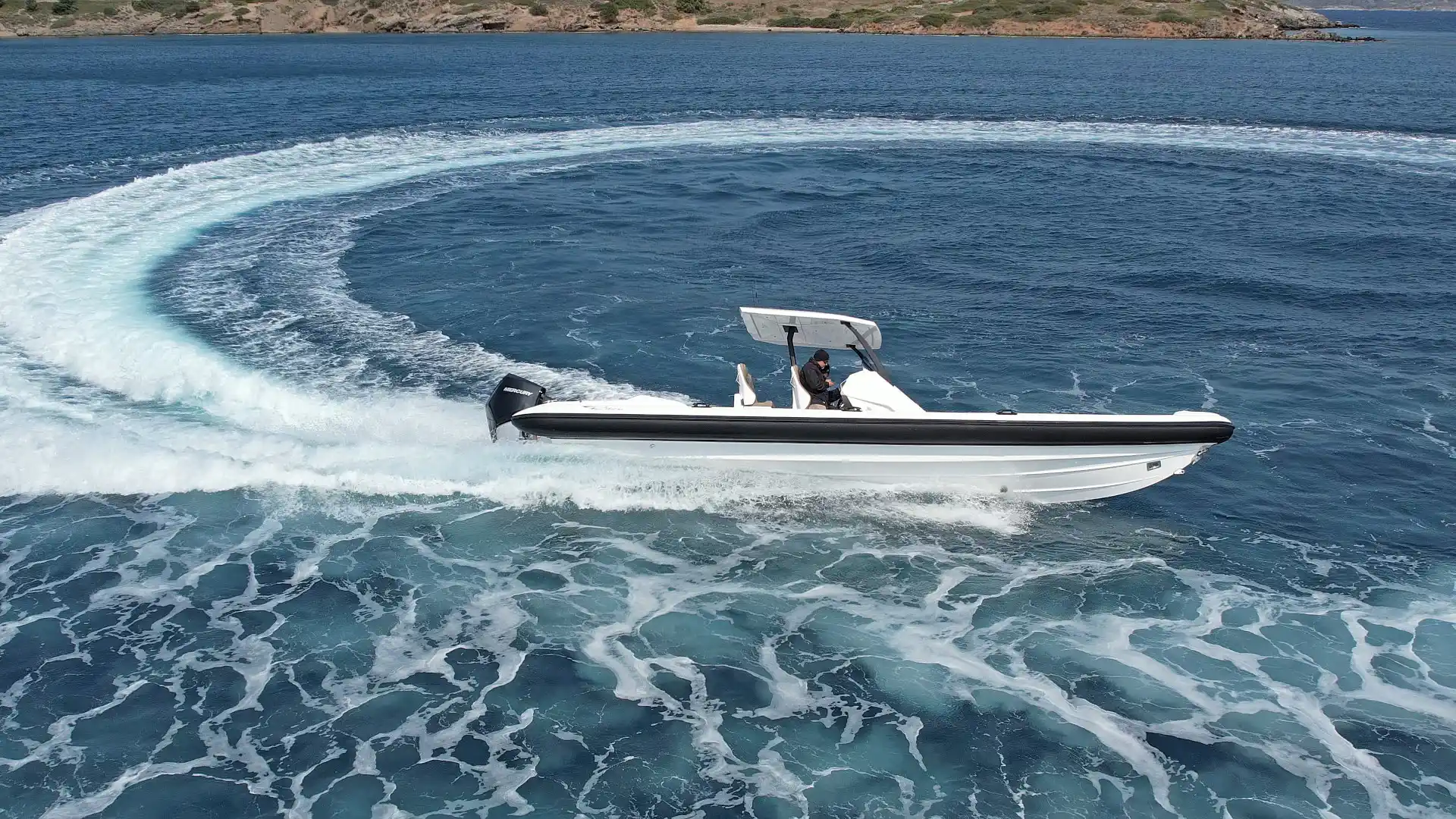 Esterni del Ribco Marine Seafarer 33