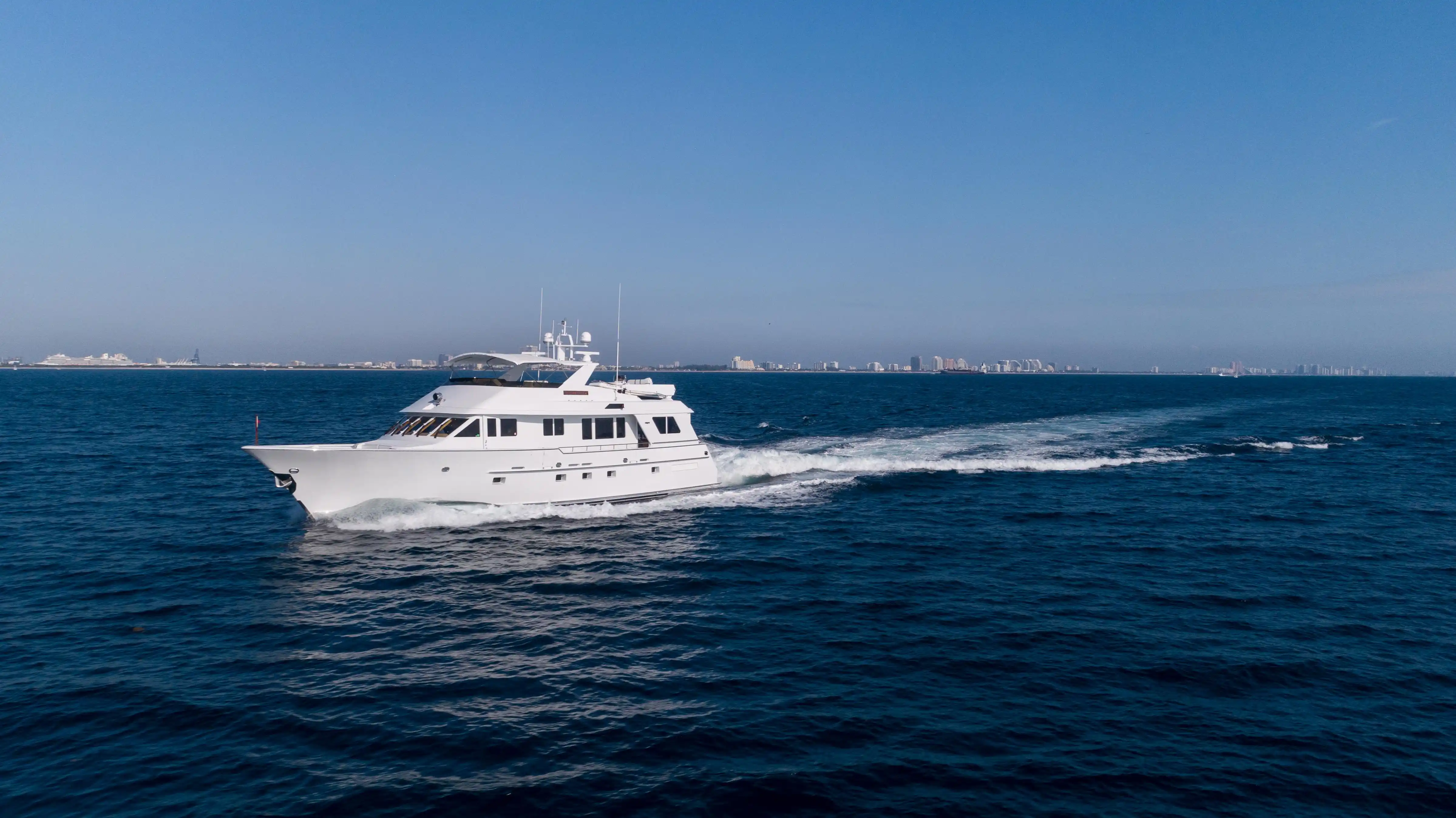 Burger Boats 84