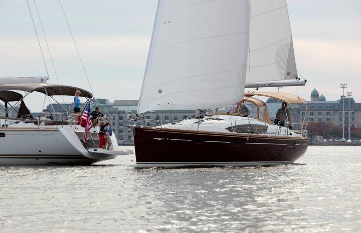 Jeanneau Sun Odyssey 42 DS Exterior