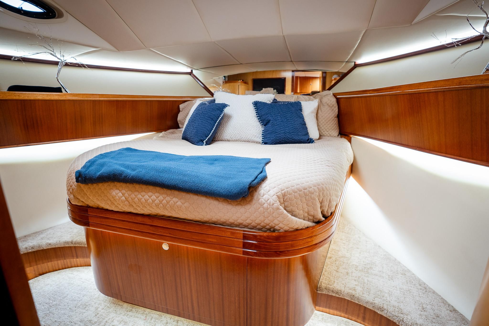 Maverick 50 Custom Cruiser Interior
