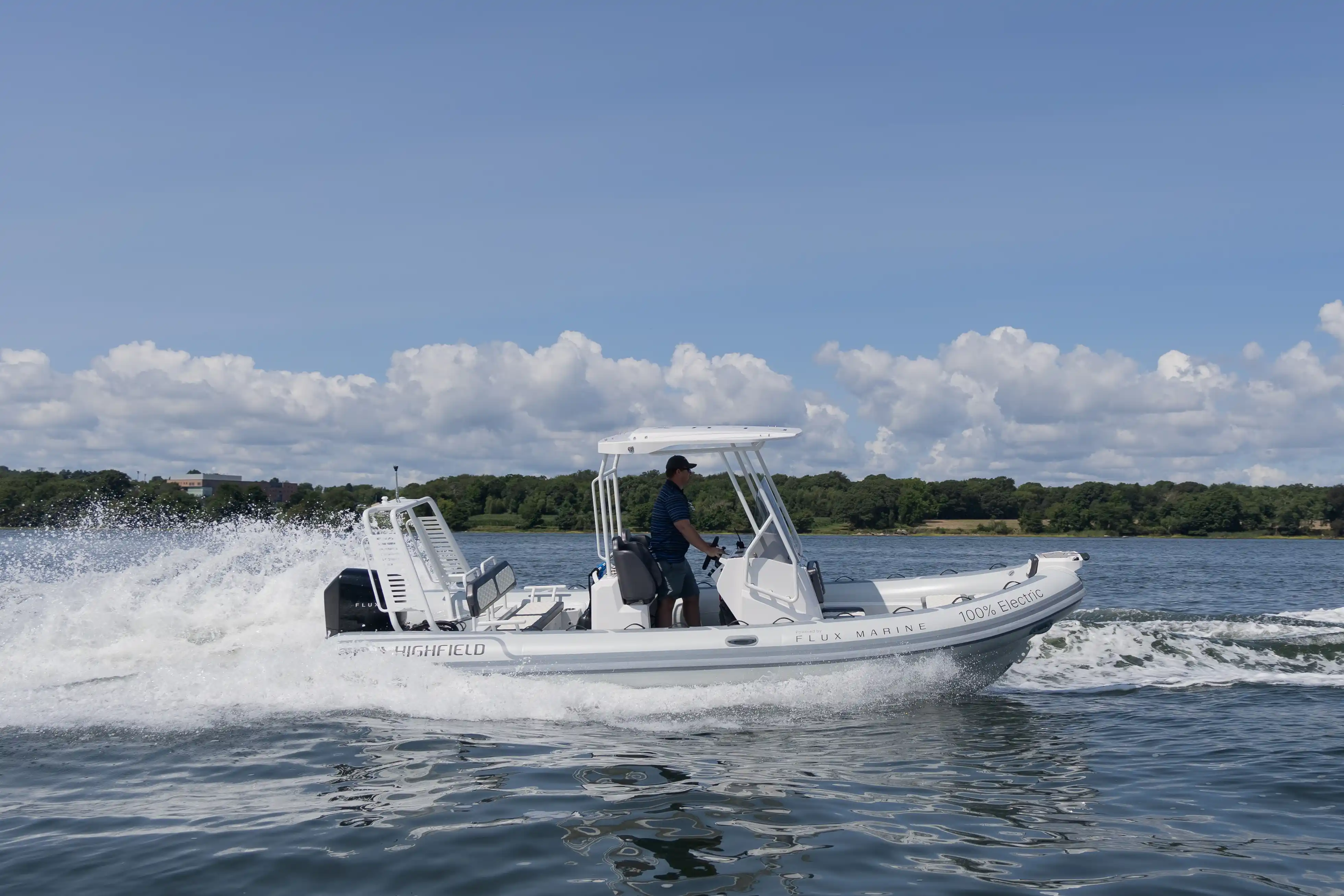 Flux Marine Highfield Sport 660 photo