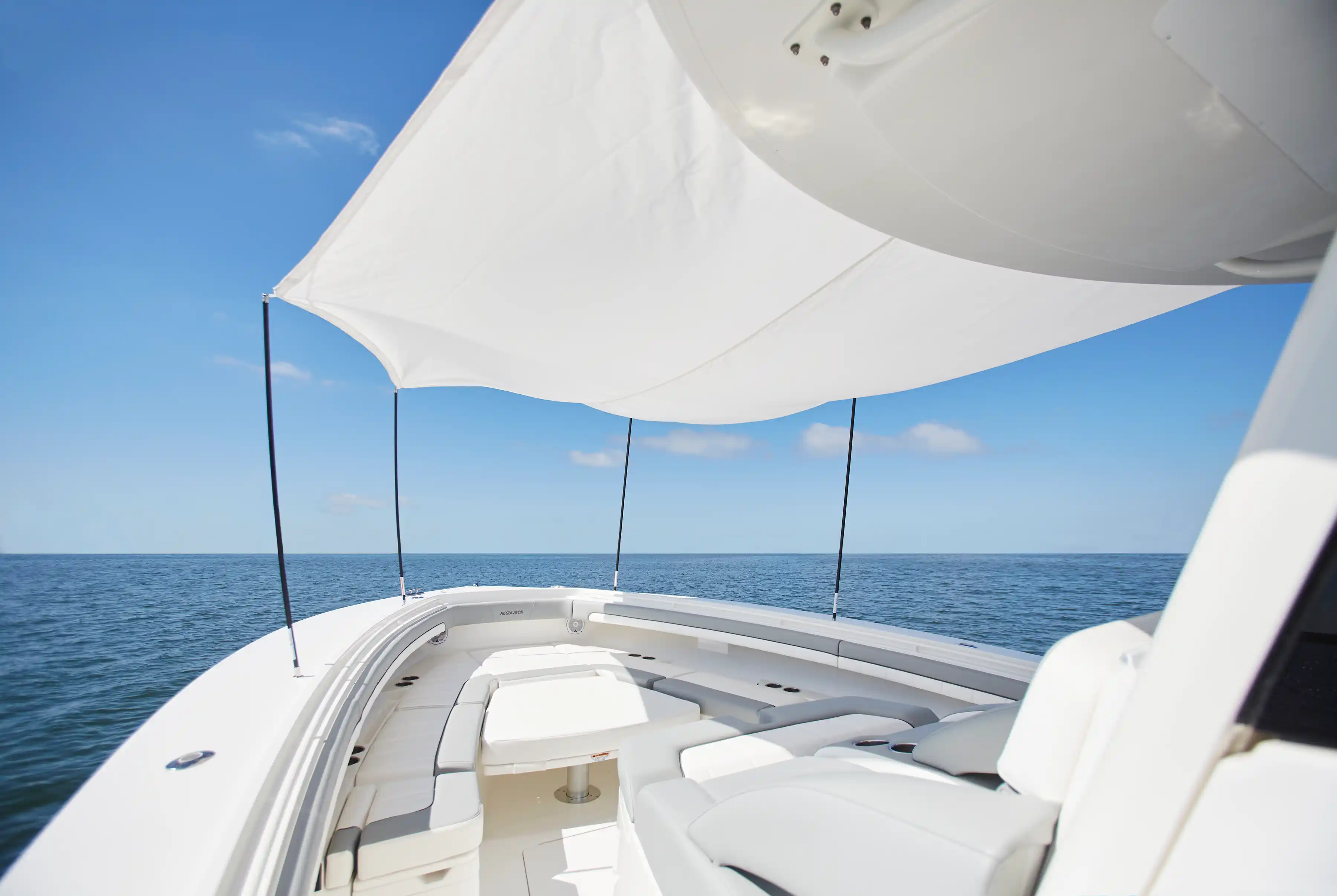 Intérieur du Regulator 41