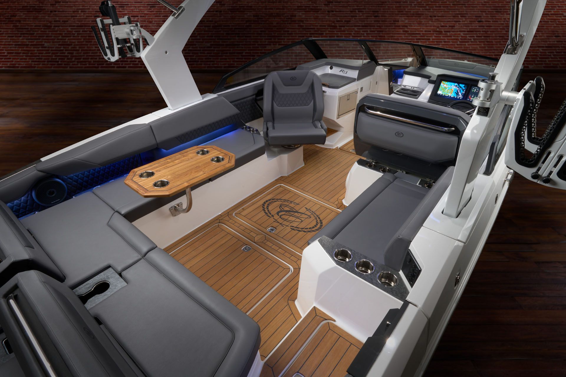 Cobalt Boats R31 Interior