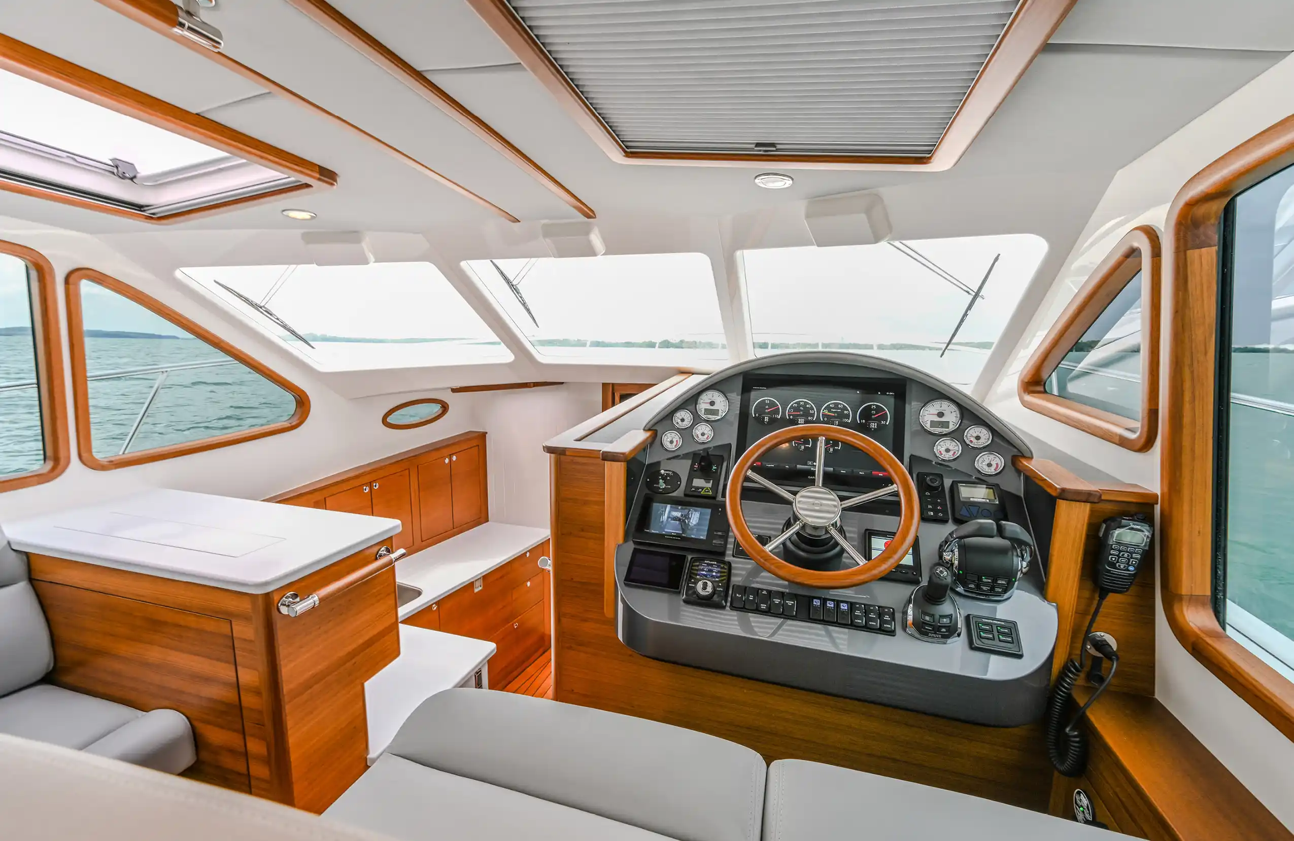 Interieur van de Palm Beach PB42