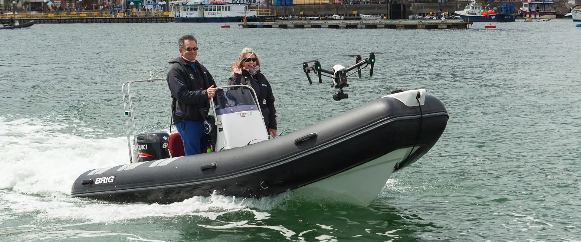 Extérieur du BRIG Falcon 500
