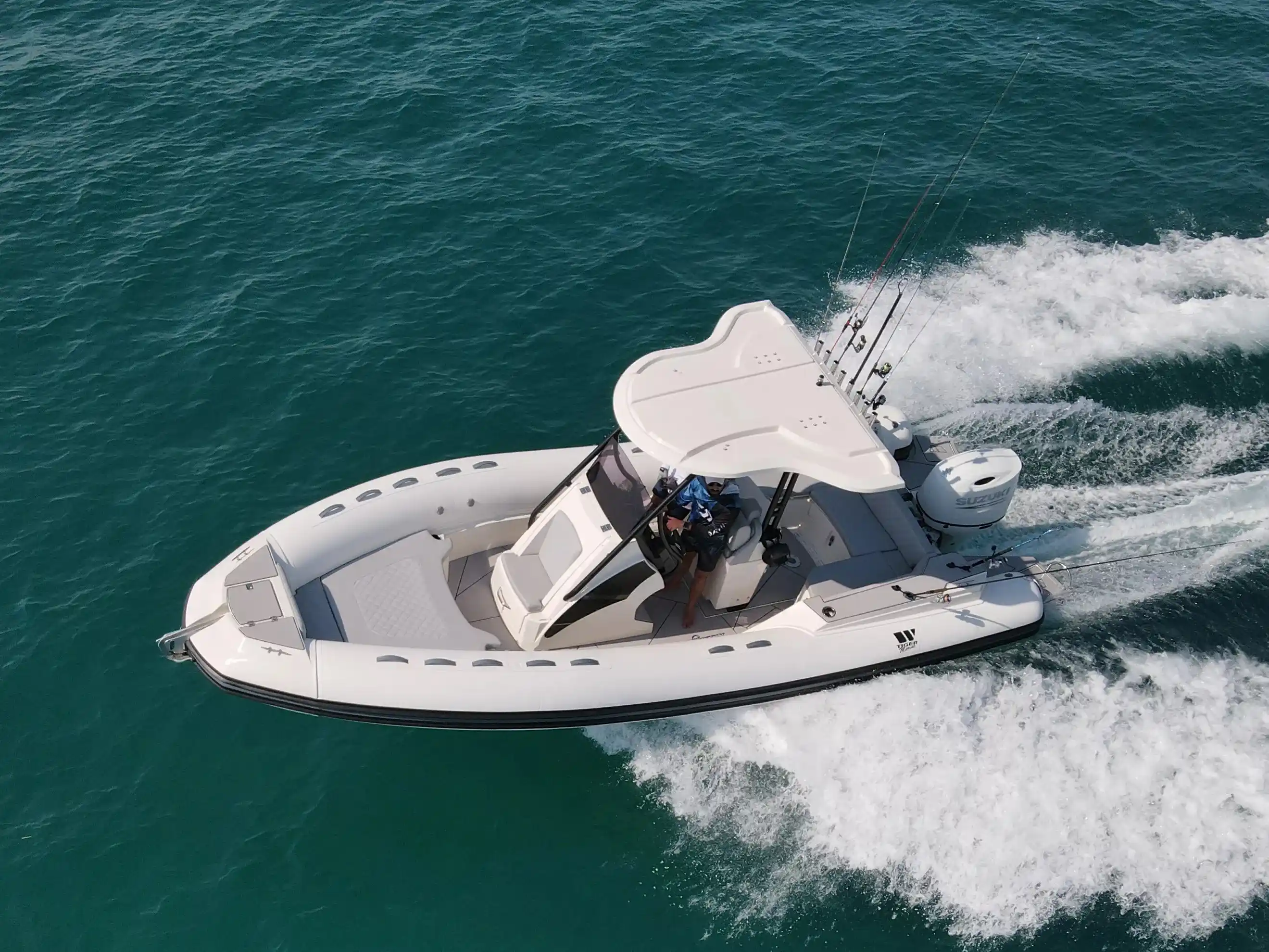 Tiger Marine TopLine 750 Exterior