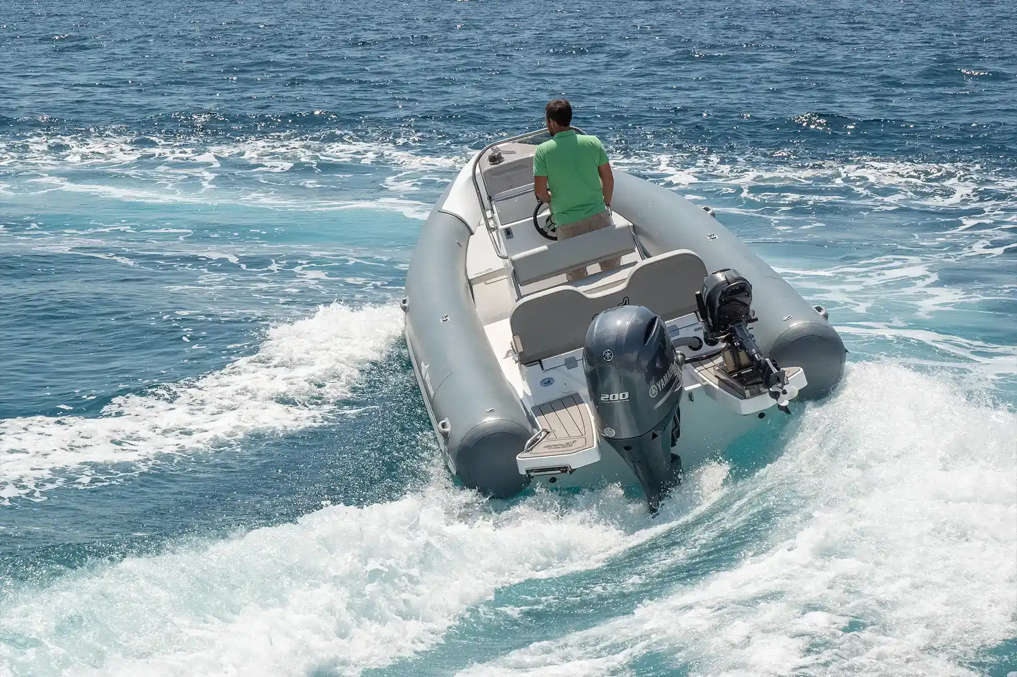 MV Marine MV 700 Exterior
