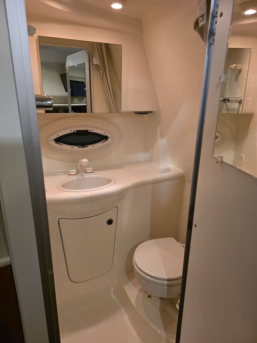 Interieur van de Bayliner 265