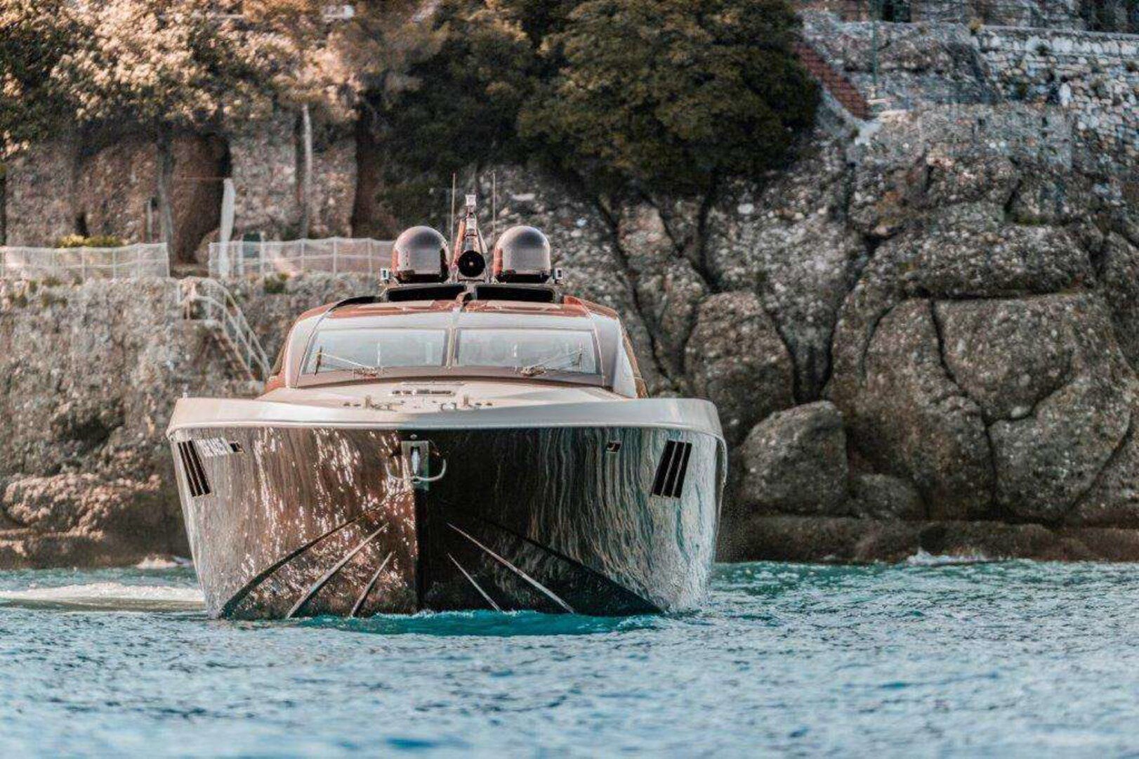 OTAM 80 Millennium Exterior